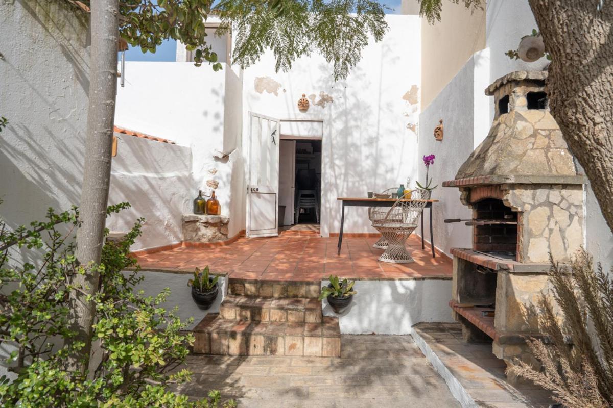 Bed and breakfast Casa Carina Espiche Extérieur photo